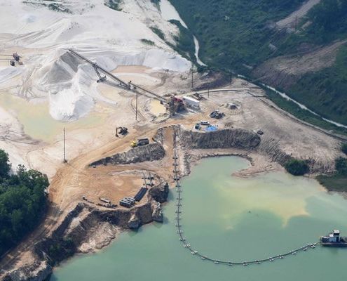 Photo of frac sand mining in Illinois
