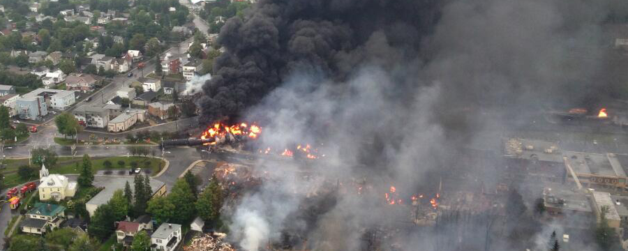 Lac Mégantic Derailment, Québec in July 2013. Source: http://en.wikipedia.org/wiki/Lac-M%C3%A9gantic_derailment