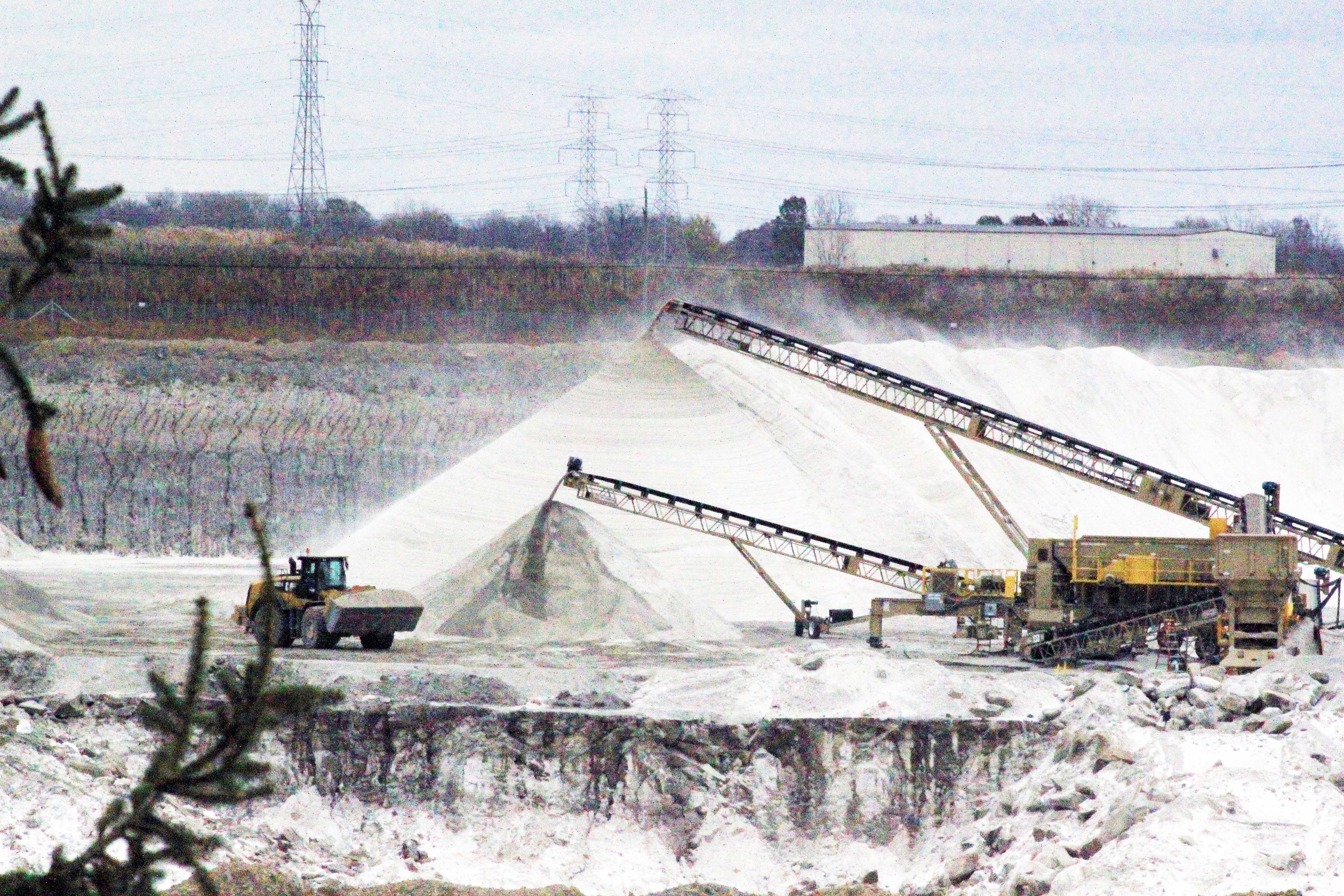 Sylvania Minerals, South Rockwood, MI silica sand mine dust and