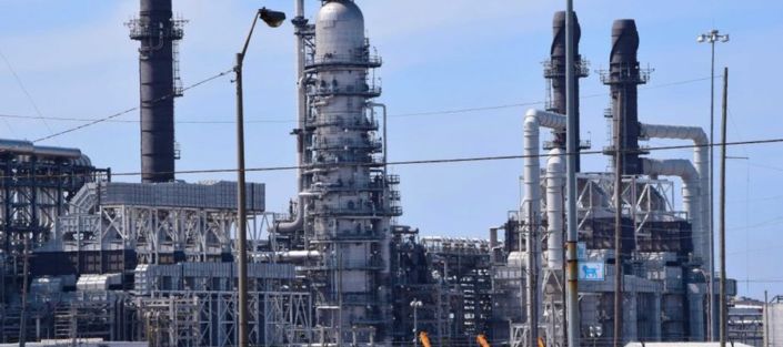Oil-refinery-feature The BP Whiting, IN Oil Refinery